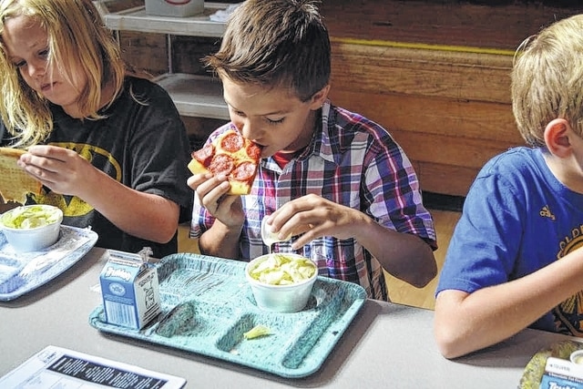 SCS serves Pizza Hut A+ pizza - Sidney Daily News